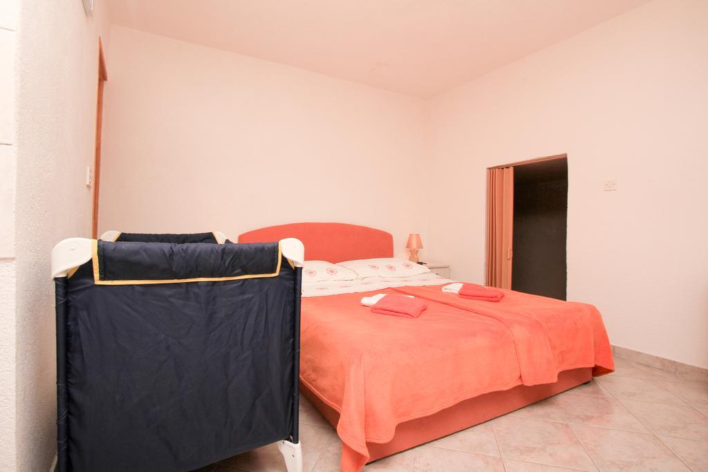 Appartement Robinson Braco à Bogomolje Extérieur photo